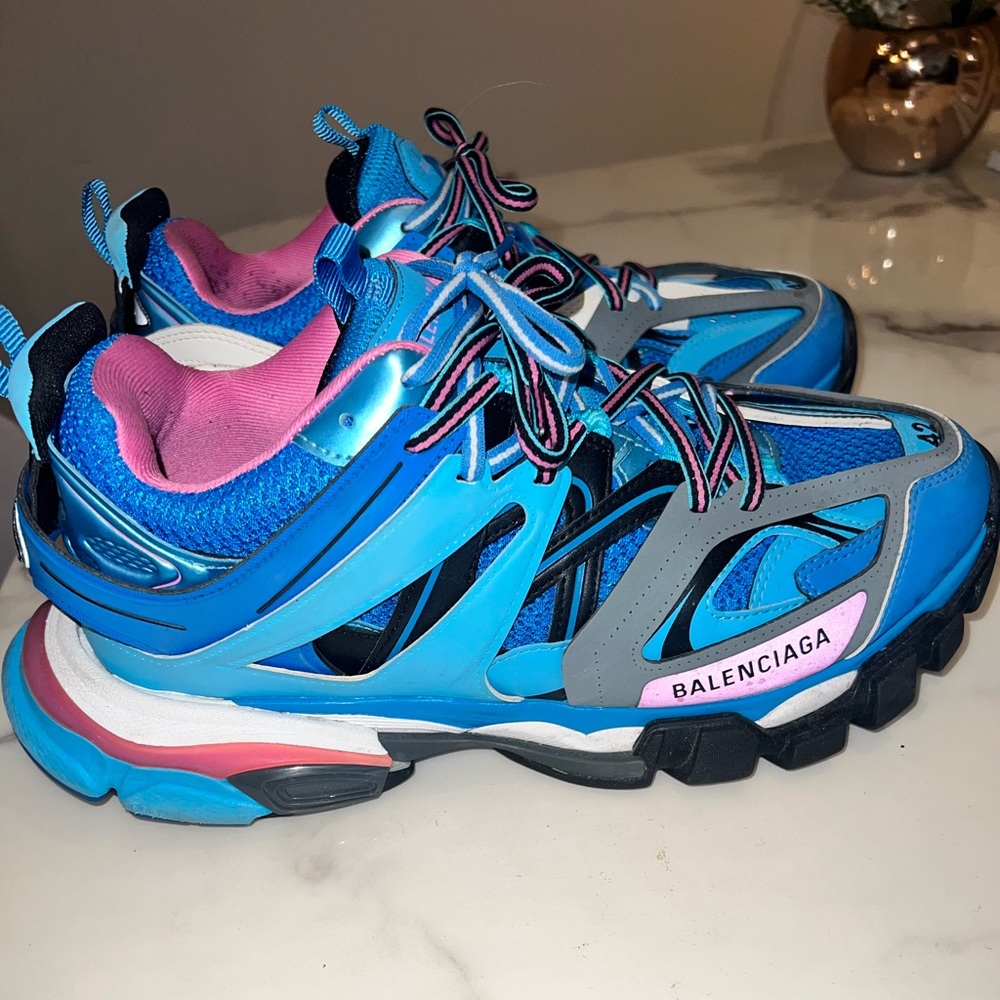 Balenciaga Track Trainer. Light Blue& Pink.    SIZE 9 BOX INCLUDED